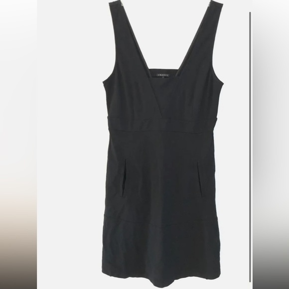 Theory  - Amika  -  Black V cut sleeveless fitted Cocktail mini dress | small - Picture 1 of 15